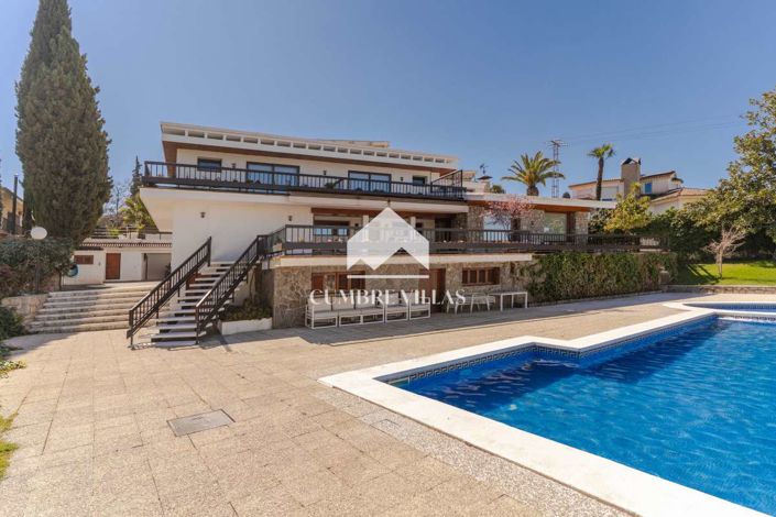 Image No.9-7 Bed Villa for sale