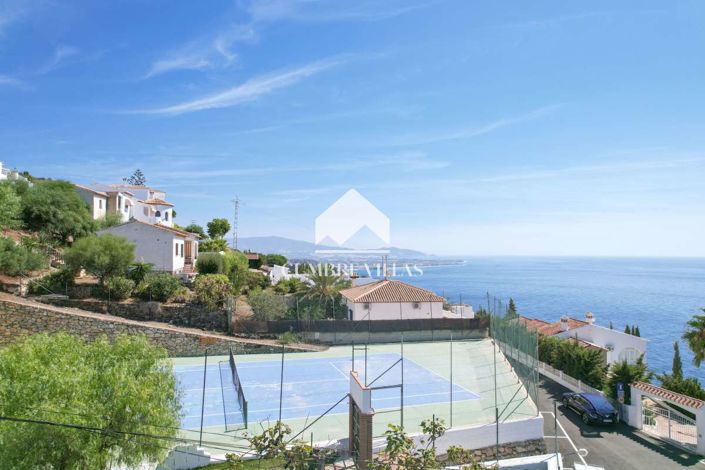 Image No.10-2 Bed Villa for sale