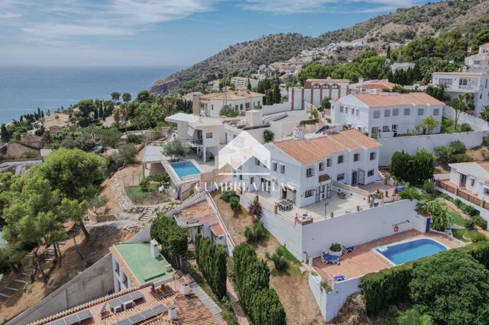 Image No.67-5 Bed Villa for sale