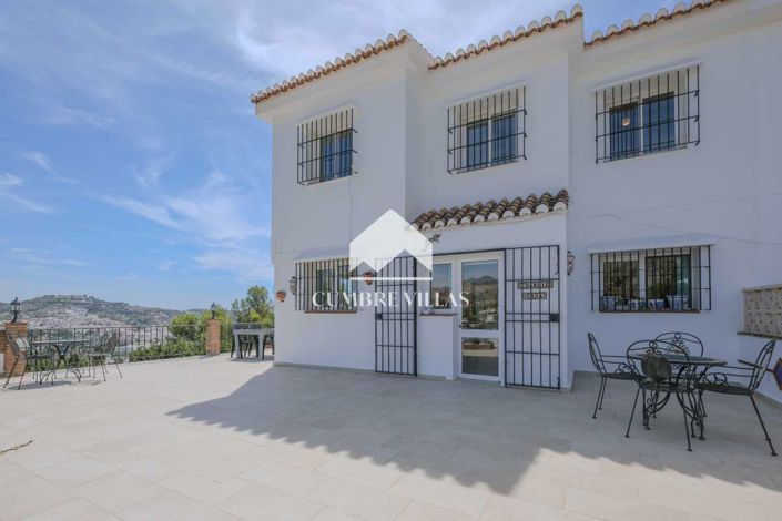 Image No.9-5 Bed Villa for sale