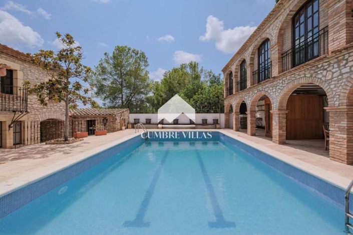 Image No.100-5 Bed Villa for sale