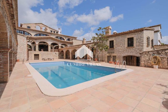 Image No.105-5 Bed Villa for sale