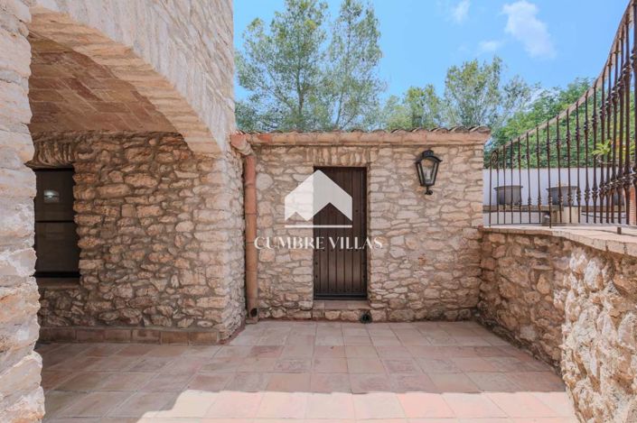 Image No.109-5 Bed Villa for sale