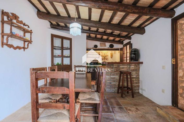 Image No.114-5 Bed Villa for sale