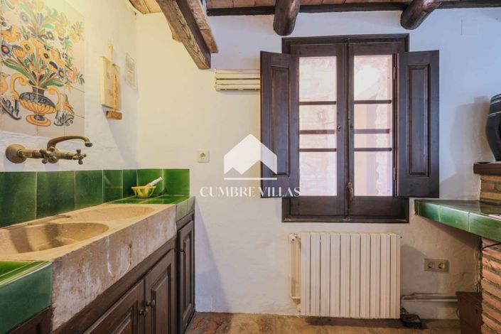 Image No.116-5 Bed Villa for sale