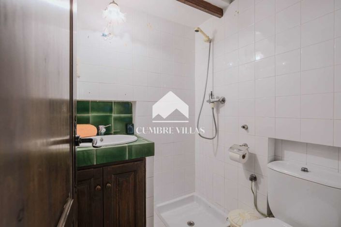 Image No.118-5 Bed Villa for sale