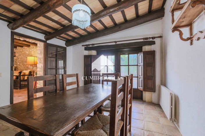 Image No.120-5 Bed Villa for sale