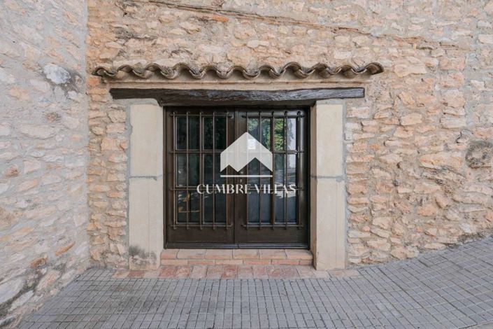 Image No.121-5 Bed Villa for sale