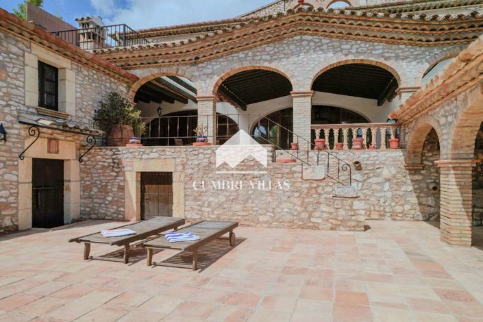 Image No.137-5 Bed Villa for sale