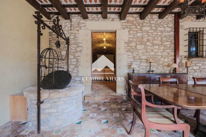 Image No.27-5 Bed Villa for sale