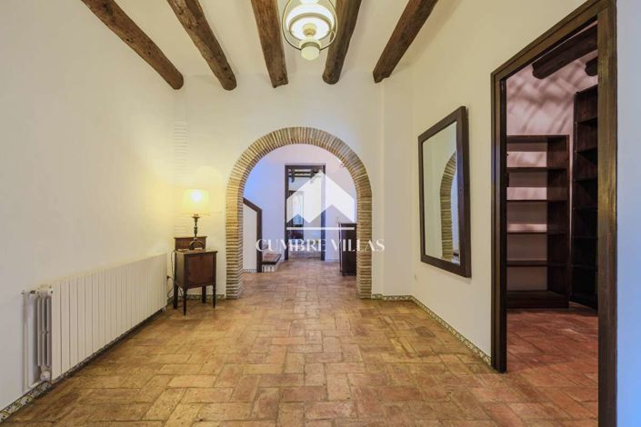 Image No.53-5 Bed Villa for sale