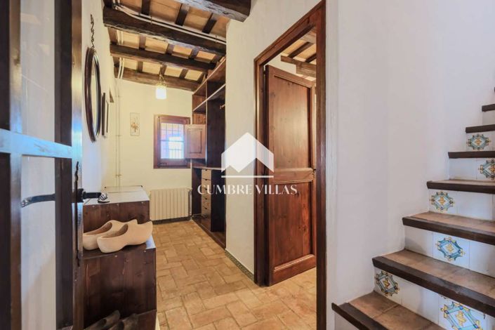 Image No.76-5 Bed Villa for sale