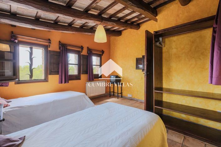 Image No.85-5 Bed Villa for sale