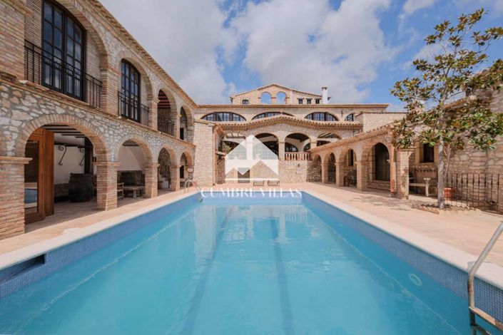 Image No.94-5 Bed Villa for sale