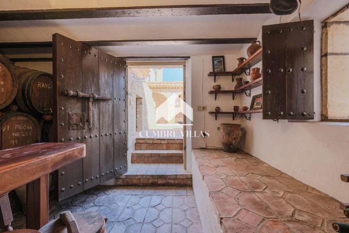 Image No.97-5 Bed Villa for sale