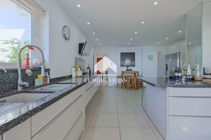 Image No.27-4 Bed Villa for sale