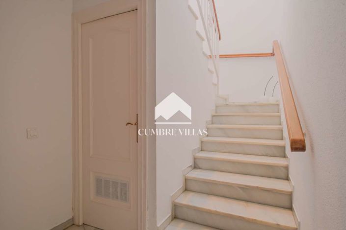 Image No.34-4 Bed Villa for sale