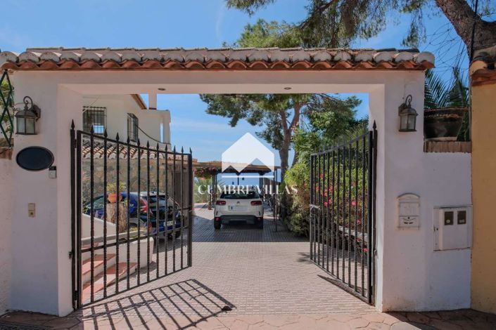 Image No.74-4 Bed Villa for sale