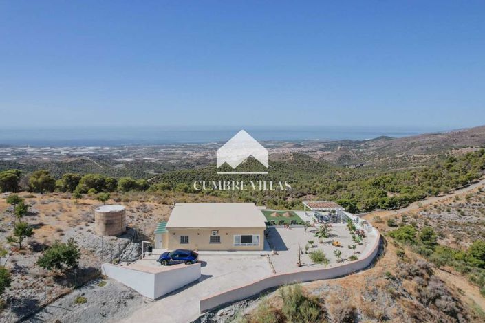 Image No.10-2 Bed Country House for sale