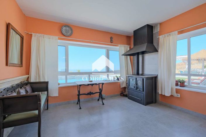 Image No.14-2 Bed Country House for sale