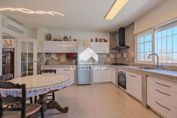 Image No.26-2 Bed Country House for sale