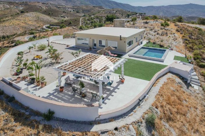 Image No.36-2 Bed Country House for sale