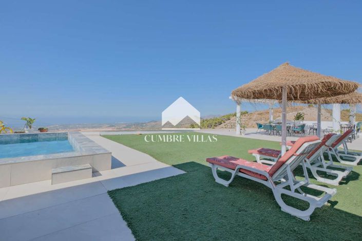 Image No.41-2 Bed Country House for sale