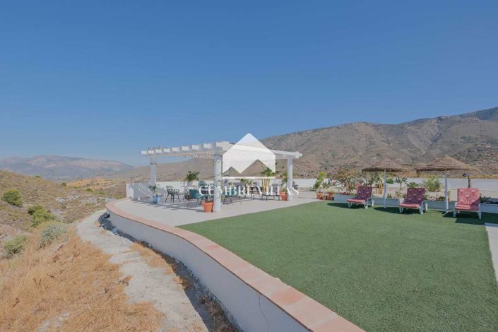 Image No.44-2 Bed Country House for sale