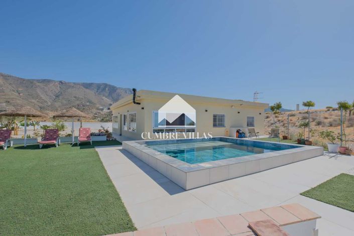 Image No.45-2 Bed Country House for sale