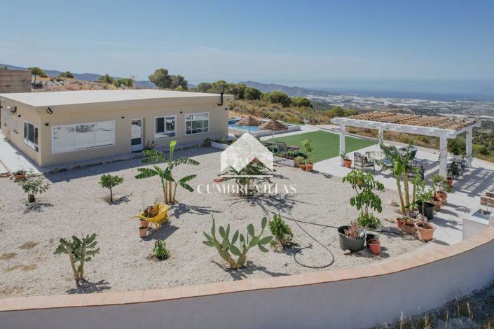 Image No.50-2 Bed Country House for sale