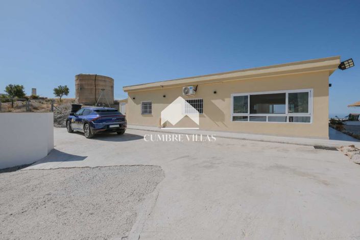 Image No.52-2 Bed Country House for sale