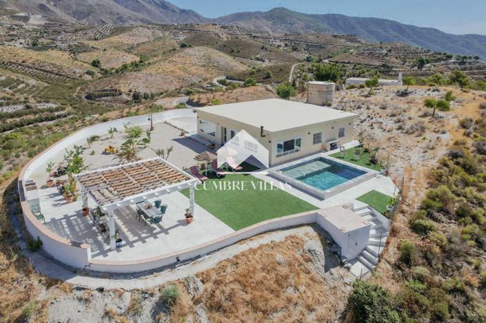 Image No.54-2 Bed Country House for sale