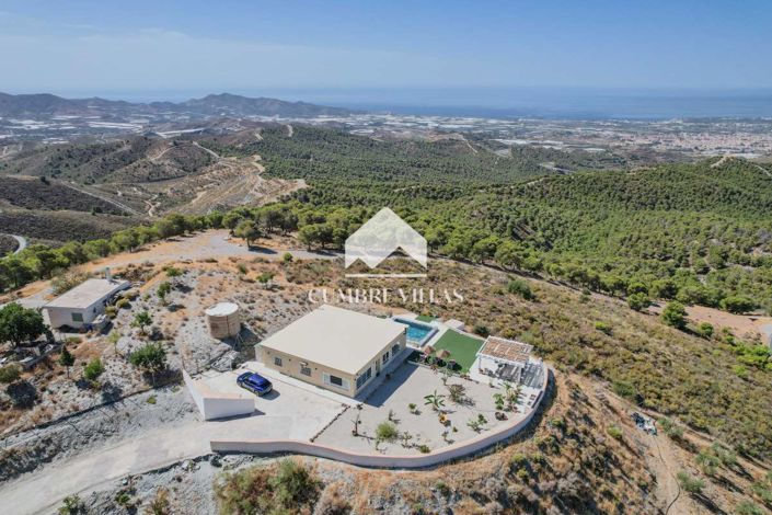 Image No.9-2 Bed Country House for sale