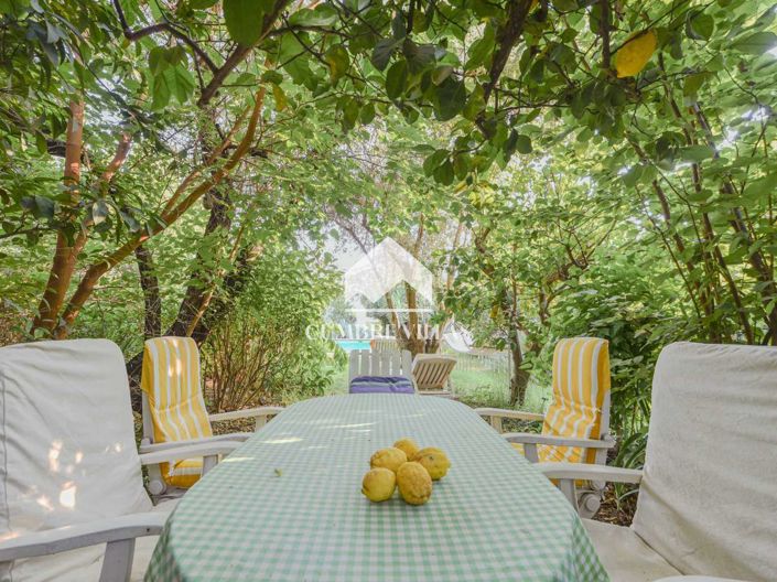 Image No.100-8 Bed Villa for sale