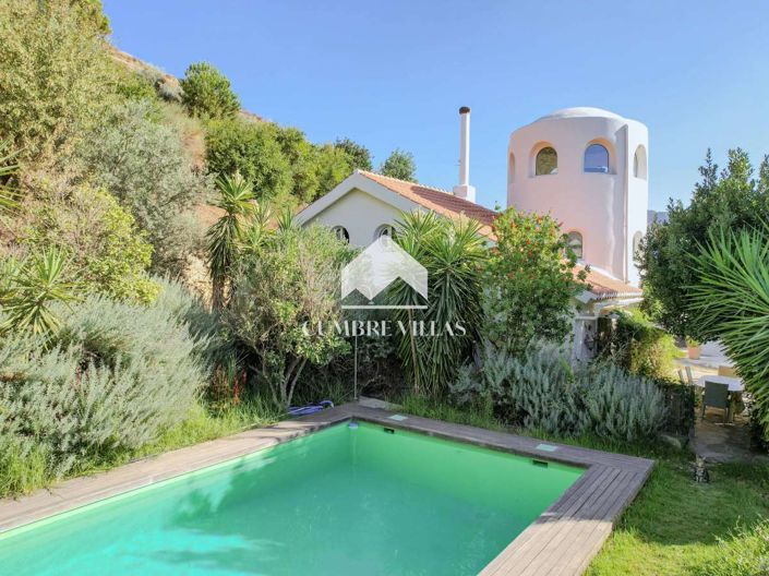 Image No.101-8 Bed Villa for sale