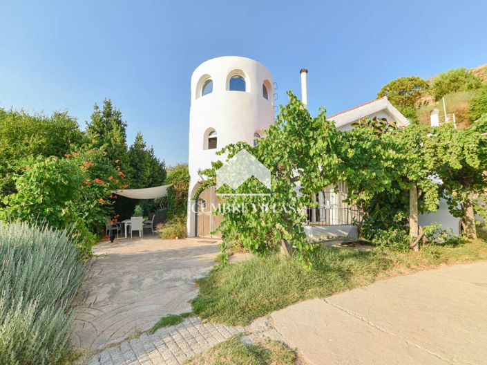 Image No.104-8 Bed Villa for sale