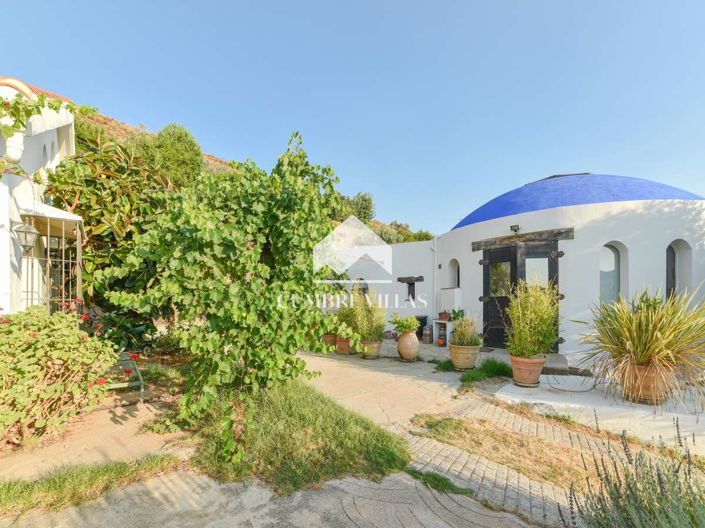 Image No.105-8 Bed Villa for sale