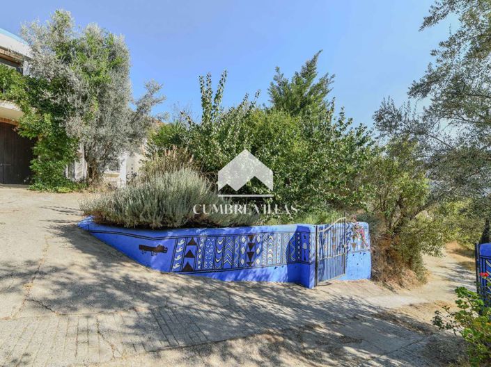 Image No.109-8 Bed Villa for sale