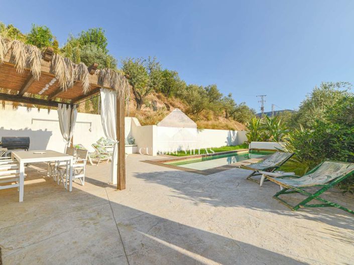 Image No.20-8 Bed Villa for sale