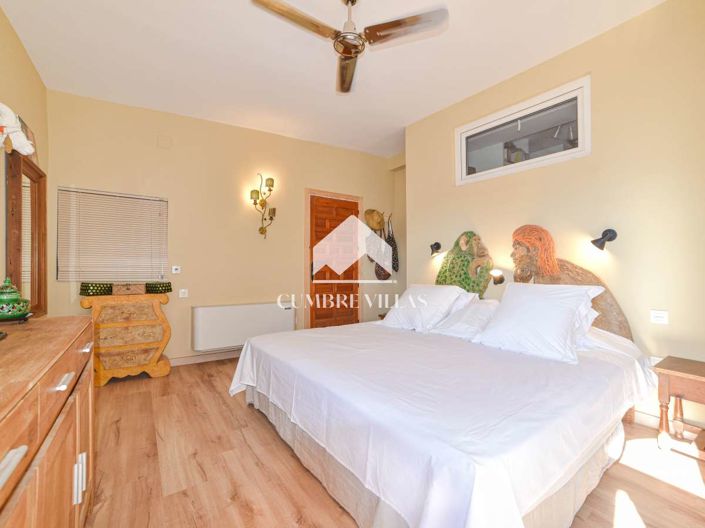 Image No.30-8 Bed Villa for sale