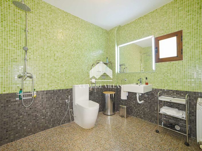 Image No.34-8 Bed Villa for sale