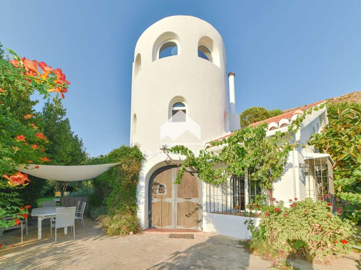 Image No.55-8 Bed Villa for sale