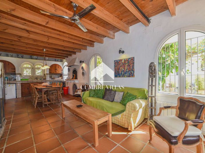 Image No.57-8 Bed Villa for sale