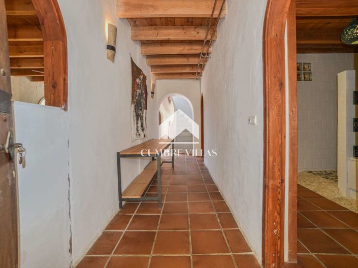 Image No.72-8 Bed Villa for sale