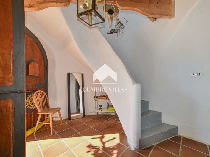 Image No.73-8 Bed Villa for sale