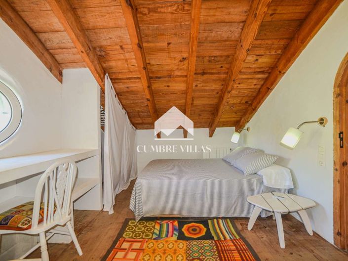 Image No.76-8 Bed Villa for sale