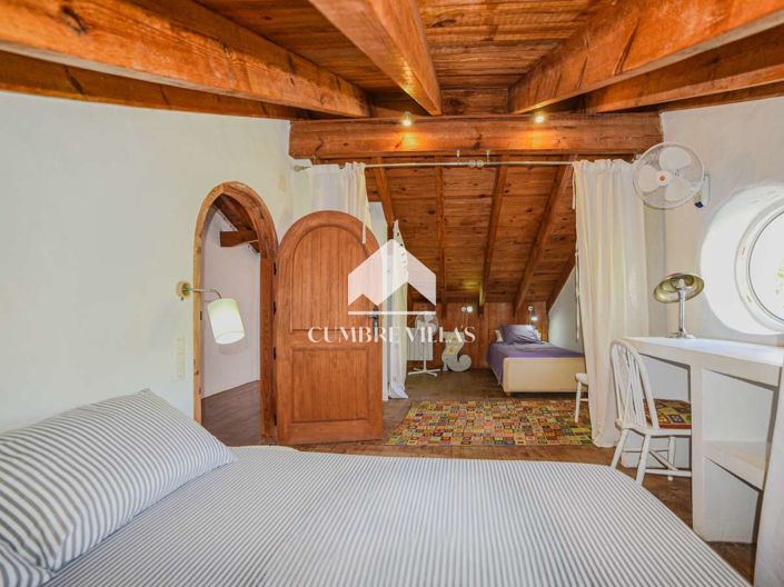 Image No.77-8 Bed Villa for sale