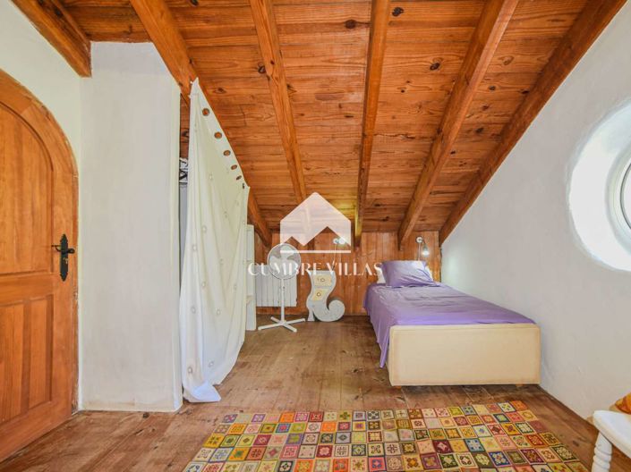 Image No.78-8 Bed Villa for sale