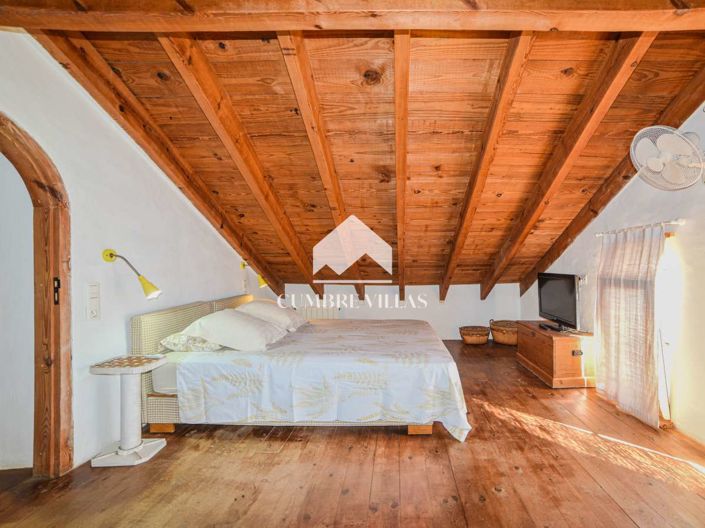 Image No.81-8 Bed Villa for sale