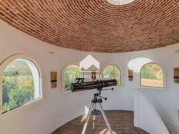 Image No.85-8 Bed Villa for sale